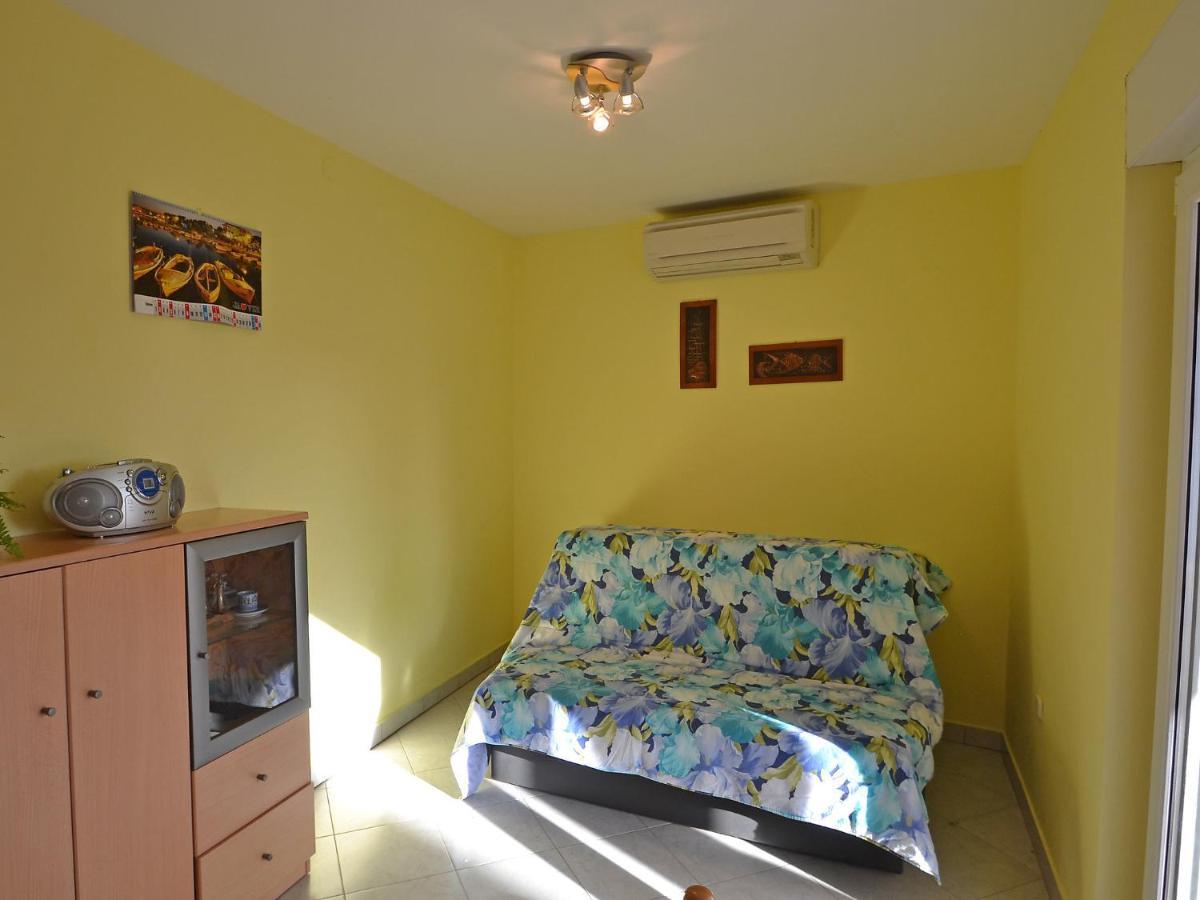 Apartment Lidija By Interhome Vir Exterior photo